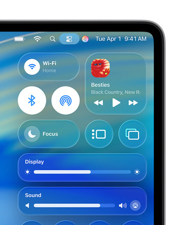 Den højre side af Mac-skærmen viser tilpassede Liquid Glass-betjeningsfunktioner, f.eks. Wi-Fi og Bluetooth, i Kontrolcenter