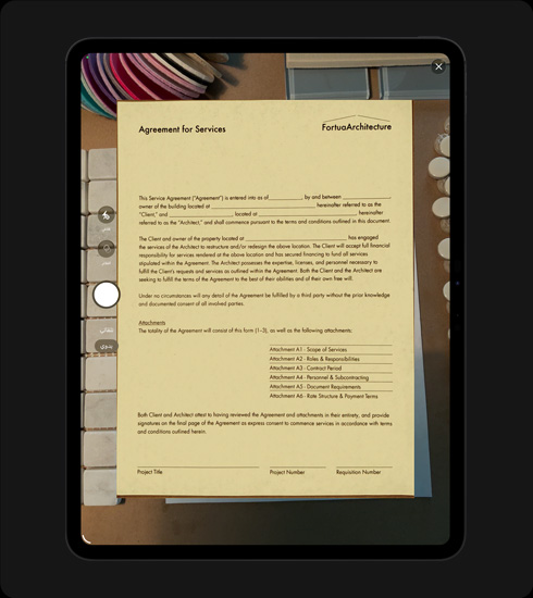 جهاز iPad Pro، الجزء الأمامي الخارجي، الوضع العمودي، لون أسود فلكي، شاشة تعرض مستنداً ممسوحاً ضوئياً بعنوان 